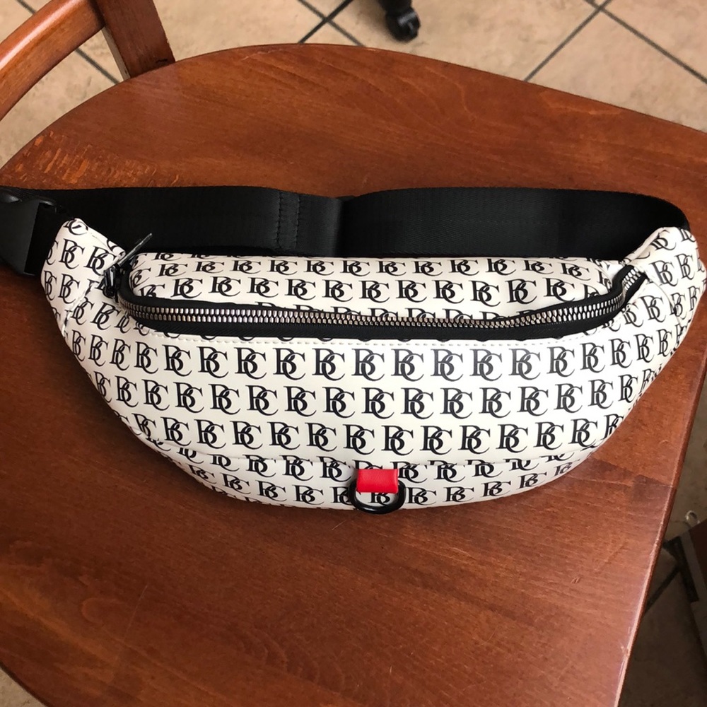 Fanny pack